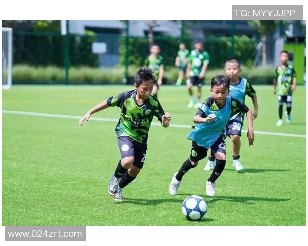 青春期足球明星的成长之路与梦想追逐的精彩瞬间